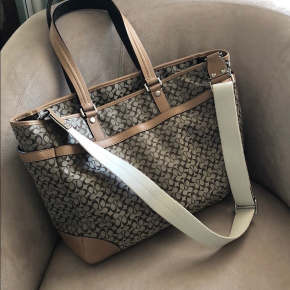 Coach Diaper Bag (+Bonus item) - Picture 3 of 8